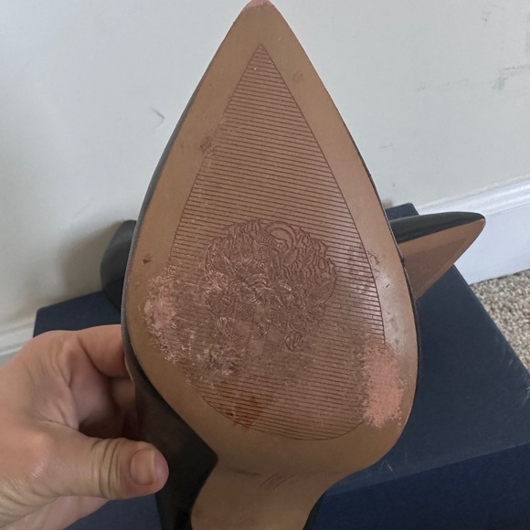 Leather classic heels - Picture 13 of 14